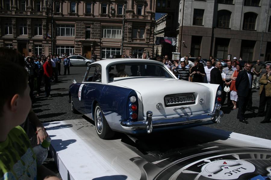  Bentley S3 Continental by Mulliner Park Ward 1963 года  (фото 10 из 15)
